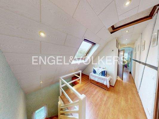 Treppenaufgang ins Obergeschoss