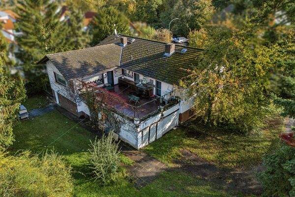 Winkelbungalow mit großer Terrasse 