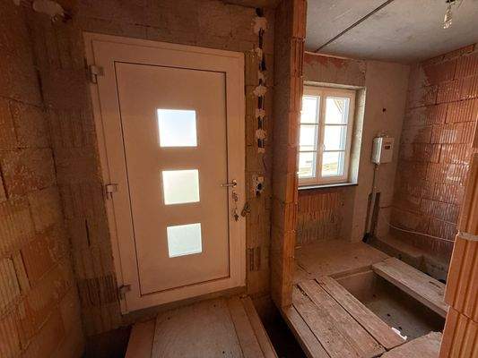 Eingangsbereich mit Gästetoilette/ Garderobe