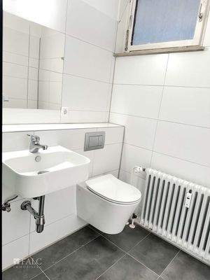 Badezimmer mit Dusche