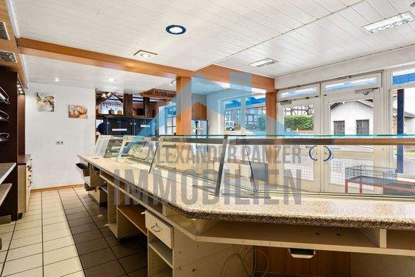 Verkaufsraum & Café