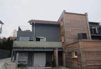 Fasdsade mit Terrasse