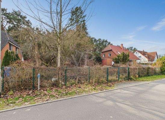 seitliche Grundstücksansicht