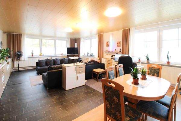 Großzügiges Wohnzimmer