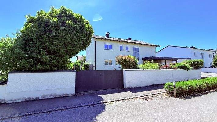 elektrisches Tor zum Stellplatz