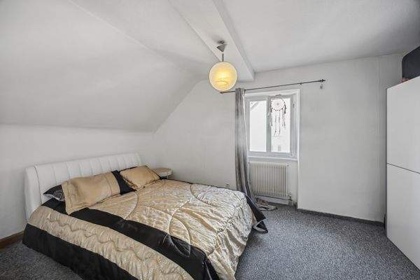 Schlafzimmer 1 DG