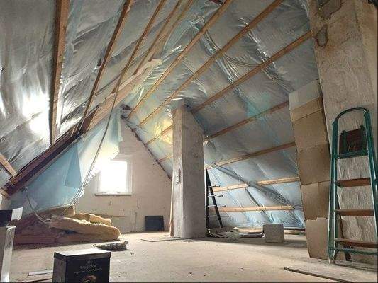 Spitzboden zum Ausbau vorbereitet