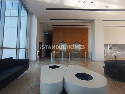 1-Bedroom Flat with Open-Plan Kitchen in DKY On Kağıthane