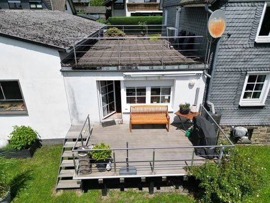 Ansicht Terrasse und Dachterrasse