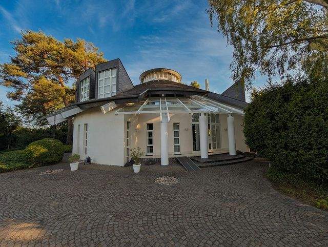 Exklusives Anwesen mit besonderer Architektur in Mendig