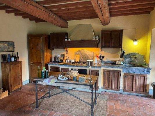 Erdgeschoss: Küche und Essbereich