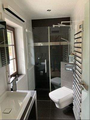 Gäste-WC & Dusche - Erdgeschoss