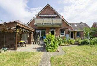 Haus Gartenansicht
