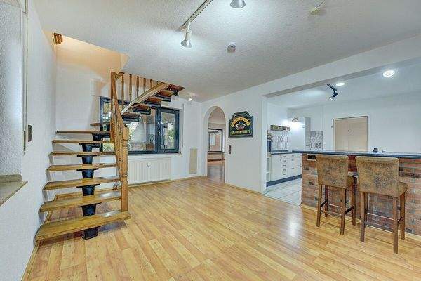 Esszimmer mit Aufgang zum Zimmer im OG