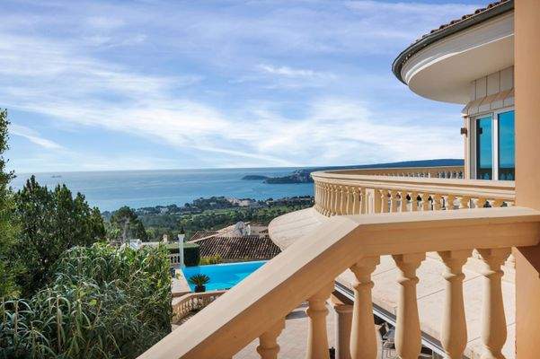 Balcony in villa in Costa d'en Blanes