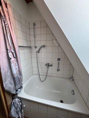 Badezimmer 1.jpg