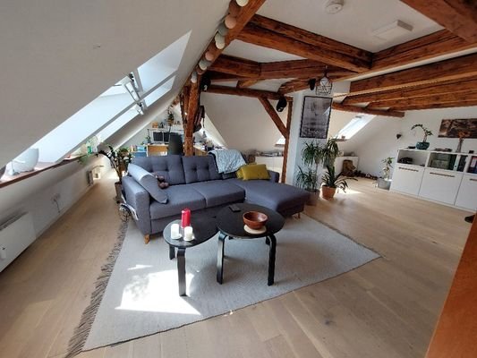 Wohnzimmer in Loftcharakter (Beispiel Einrichtung)