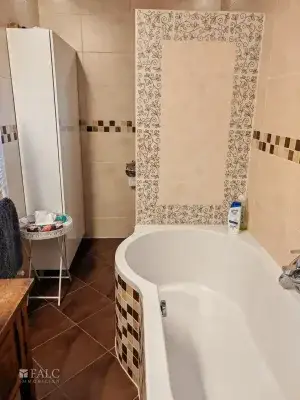 immobilie76409-badezimmer-1-g