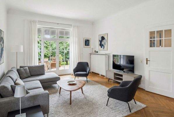 Wohnzimmer mit Zugang zum Garten (Zimmer 2) [KI-optimiertes Foto]