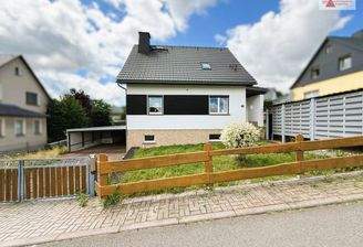 EFH Hartenstein Straßenansicht  
