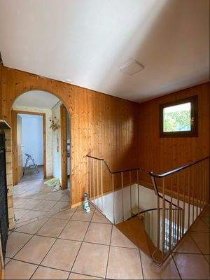 OG - Flur mit Treppenanlage