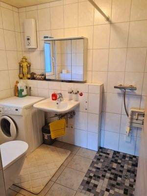 Teilansicht vom Badezimmer im EG