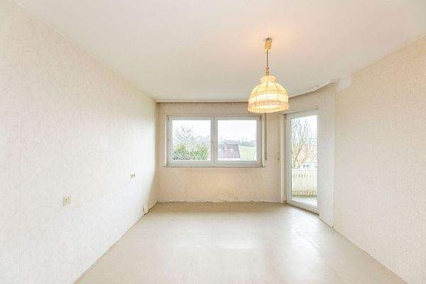 Elternschlafzimmer mit Zugang zum Balkon || OG