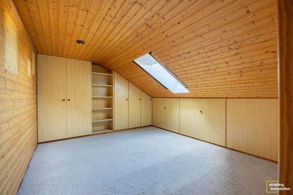 Dachbodenraum I