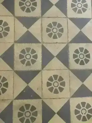 Bodenfliesen Treppenhaus