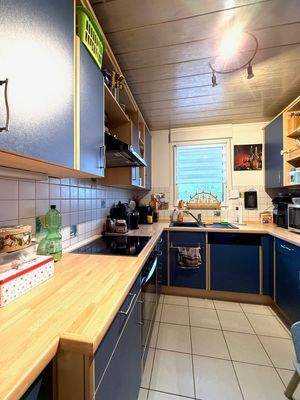 Moderne blaue Küche