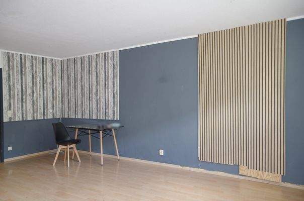 Geräumiges Wohnzimmer im EG