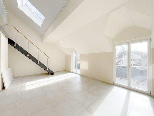 Andere Ansicht des loftartigen Wohnbereiches