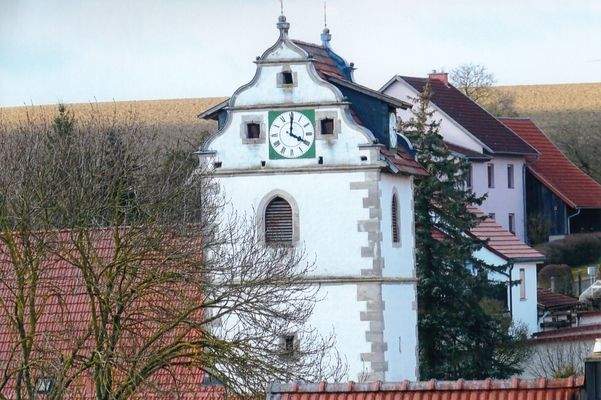 Blick von der Logia zur Kirche
