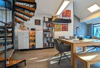 Wendeltreppe Esstisch