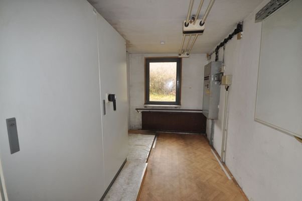 57 Lager und Technik.JPG