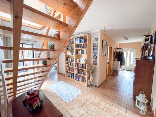 Flur mit Treppenaufgang