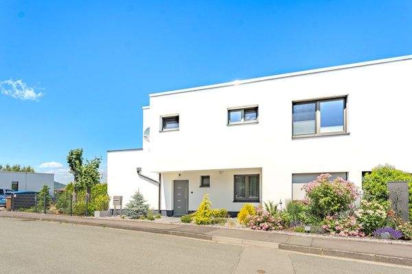 Blick auf das Haus von der Straße