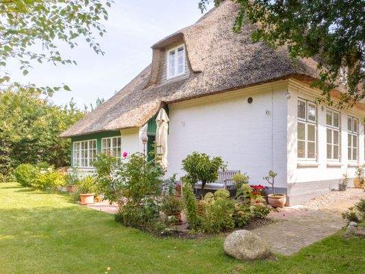 Seitenansicht mit Wintergarten