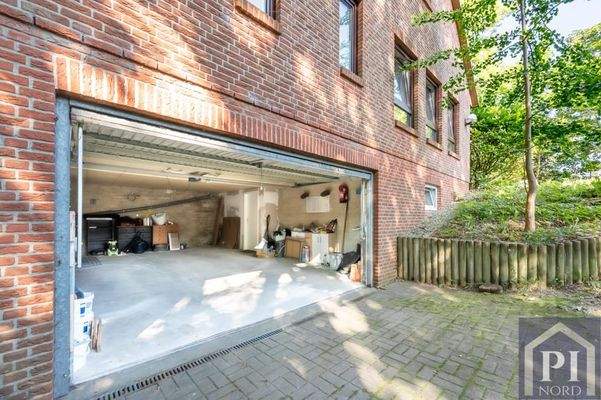 ... mit Zugang ins Haus