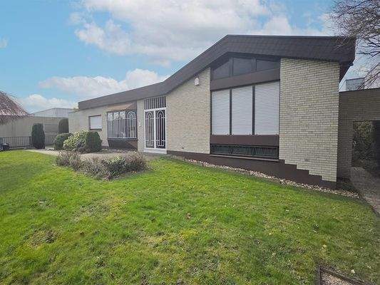 Wohnhaus Strassenansicht