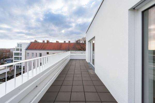 Lichtdurchflutete Dachgeschosswohnung mit Dachterrasse in Neukölln! WE 39