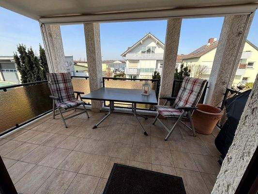 1. OG, überdachter Balkon