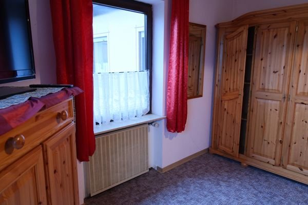 weitere Ansicht Schlafzimmer im OG