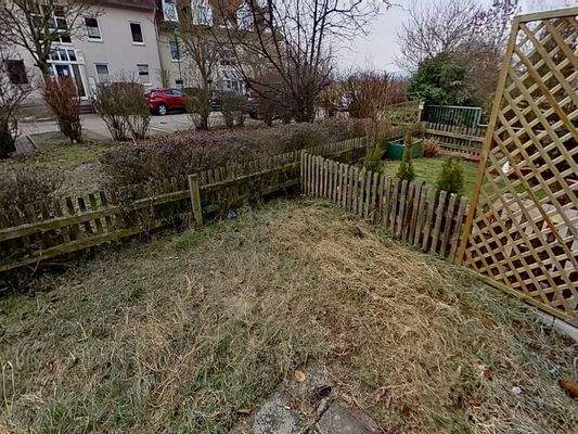 Ansicht I: Terrasse mit Garten