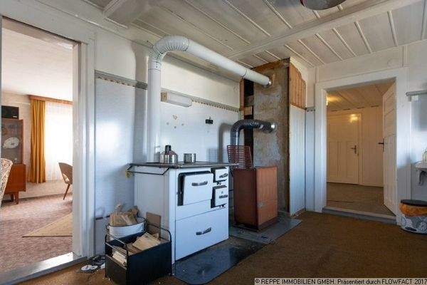 Küche im Obergeschoss mit Öl-Ofen