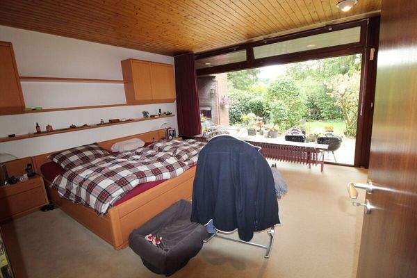 11 - Schlafzimmer 2 mit Terrasse