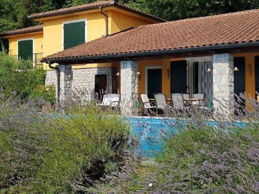 ec88b649-5b86-4b54-a3c5-fa83fc720b92