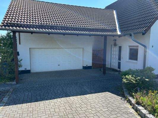 Blick zur Garage