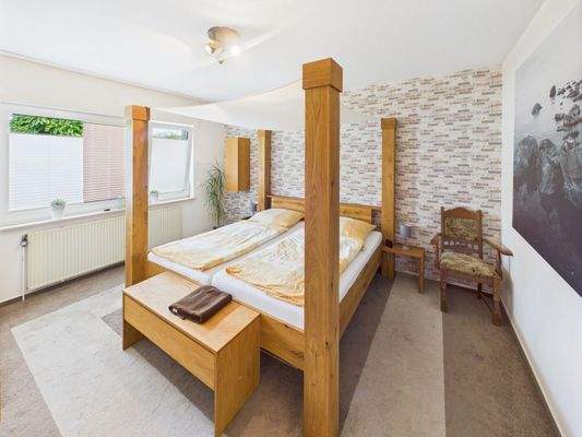 CAM03784G0-PR0076-STILL006