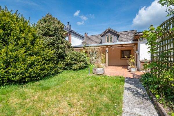 Norderstedt-Grundstück-mit-Altbestand-in-Waldrandlage-20